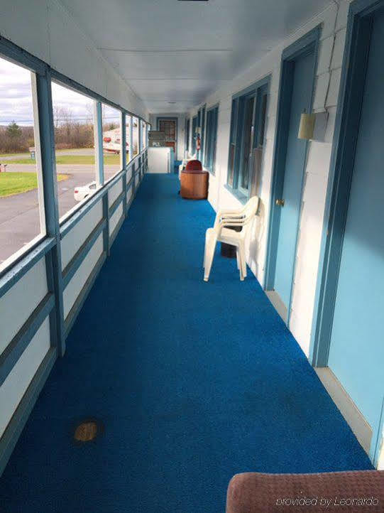 Rainbow Motel Уотертаун Экстерьер фото